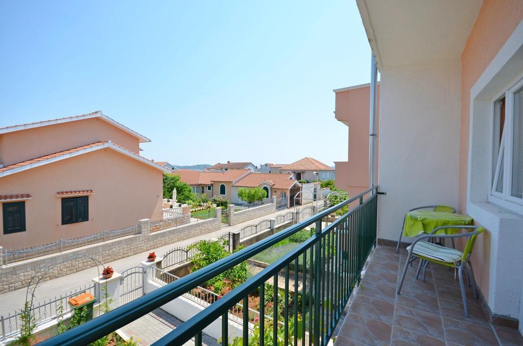 Apartments And Room Zinka Vodice Dış mekan fotoğraf